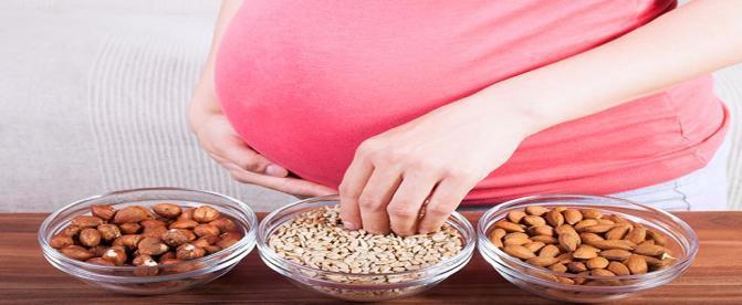 آيا مصرف بادام زميني در دوران بارداري مضر است؟