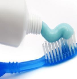 بهداشت دهان و دندان و عوامل موثر در تغییر رنگ دندان